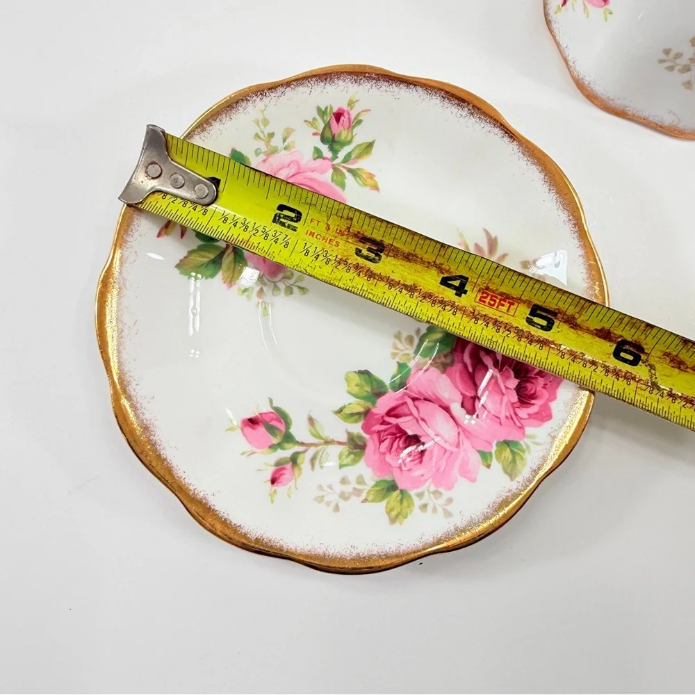 ROYAL ALBERT BONE CHINA AMERICAN BEAUTY PINK‎ ROSES TEACUP & SAUCER SET VINTAGE